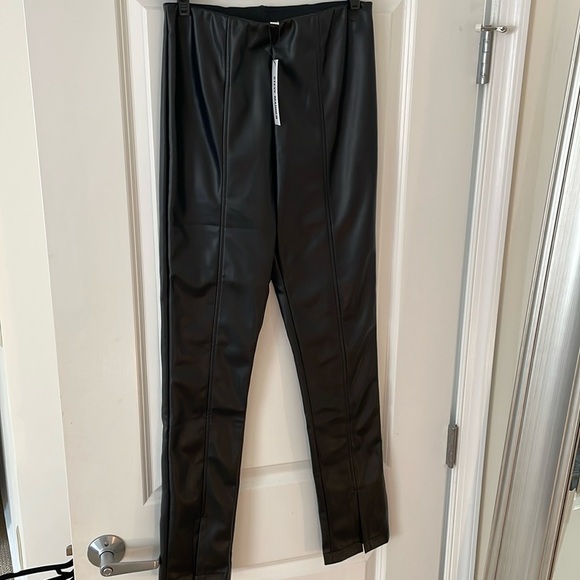Spring Sale! NWT! Steve Madden medium faux leather pants - Picture 1 of 9